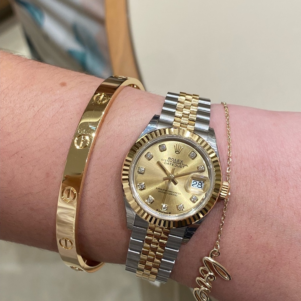 Cartier love bracelet size 18 in gold